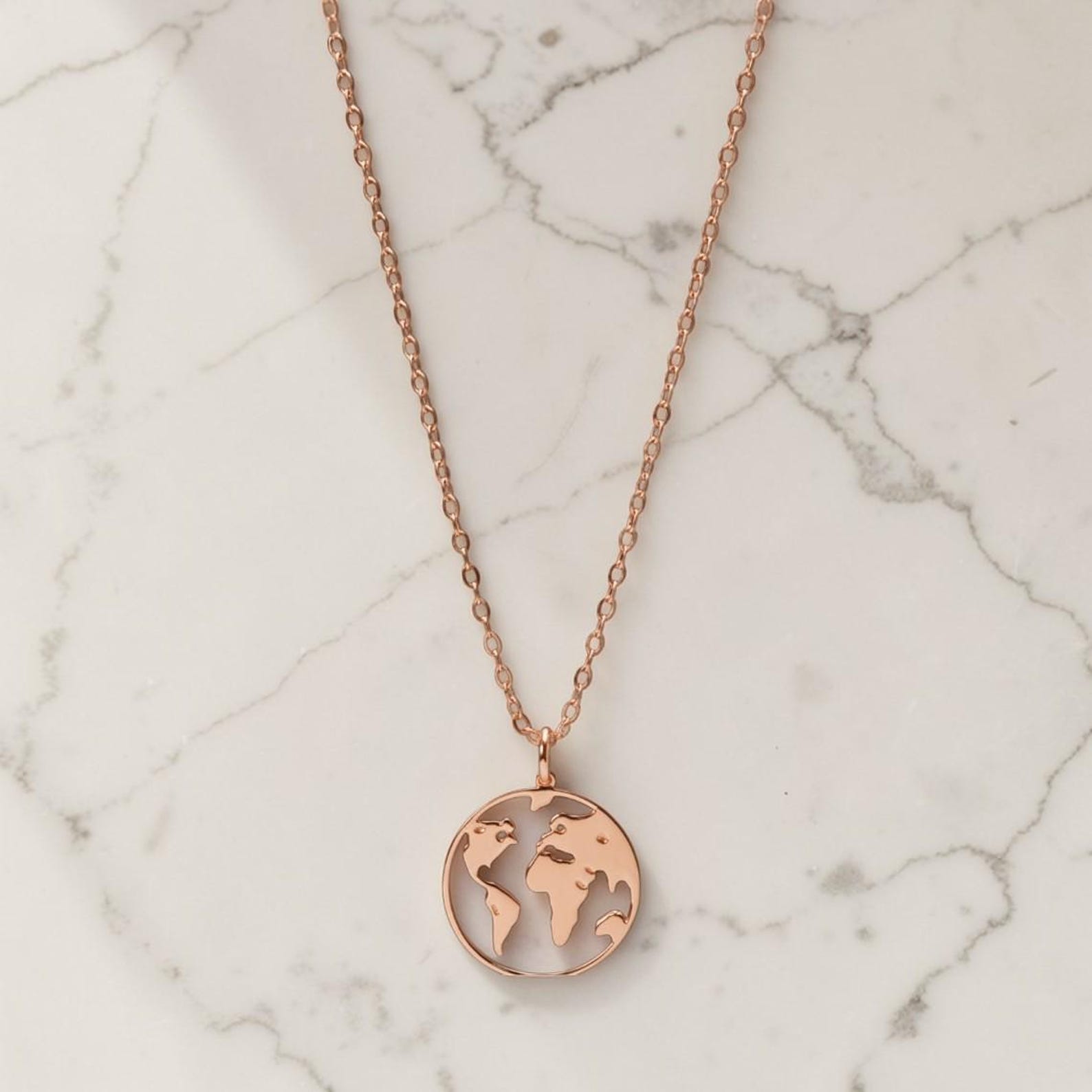 World Map Necklace in Gold, Silver or Rose – Minimalist Travel Jewelry