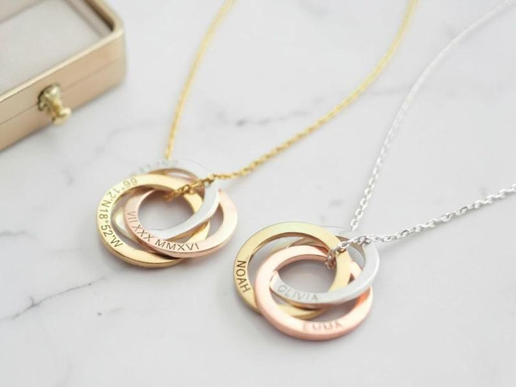 Custom Name Necklace with Interlocking Circles, Personalized Family Jewelry in Sterling Silver